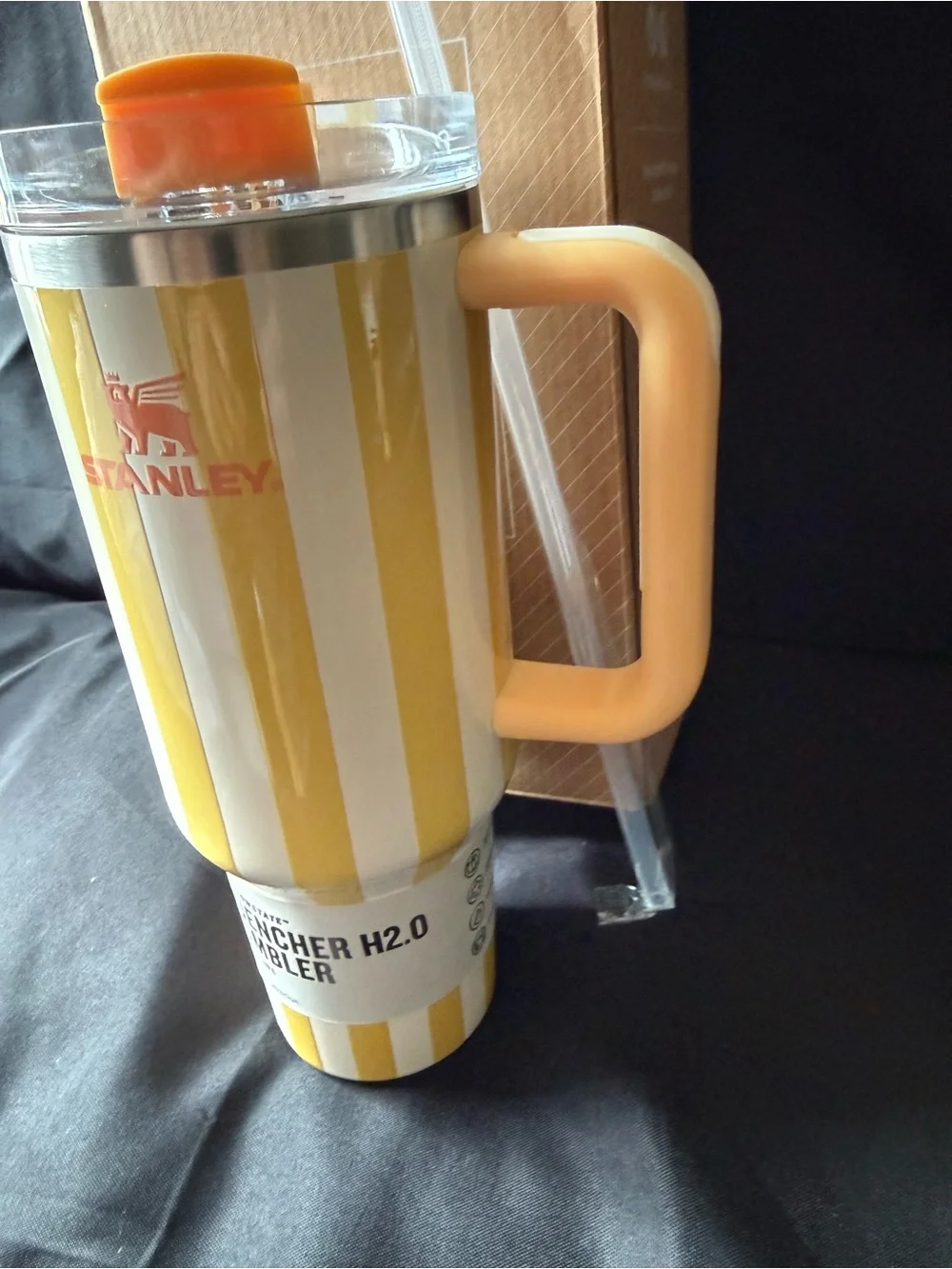 New Stanley 40oz Quencher H2.0 Tumbler - Classy Yellow Stripe - Picture 3 of 7